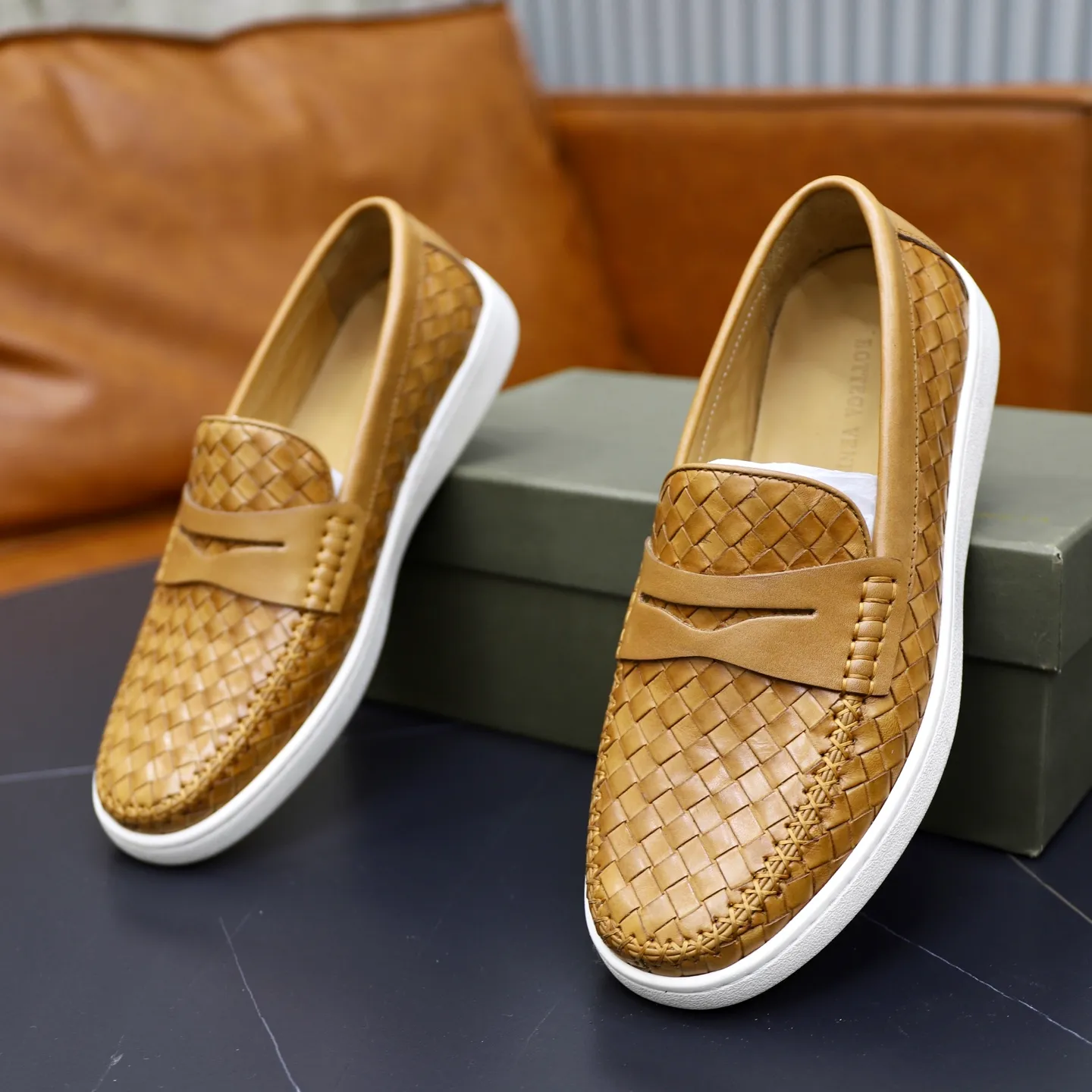 Men's shoes 💰500💰BOTTEG* VENET* - high-end boutique Size: 38-44 (45 custom-made) BV new product, calfskin artificially woven classic style harmoniously blends with contemporary fashion temperament, rubber soles are light and flexible, water-dyed cowhide!